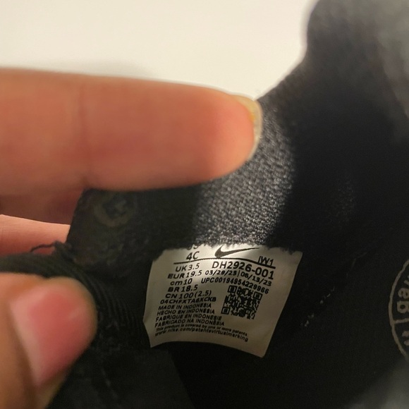 4C Black Air Force 1’s - Picture 5 of 5